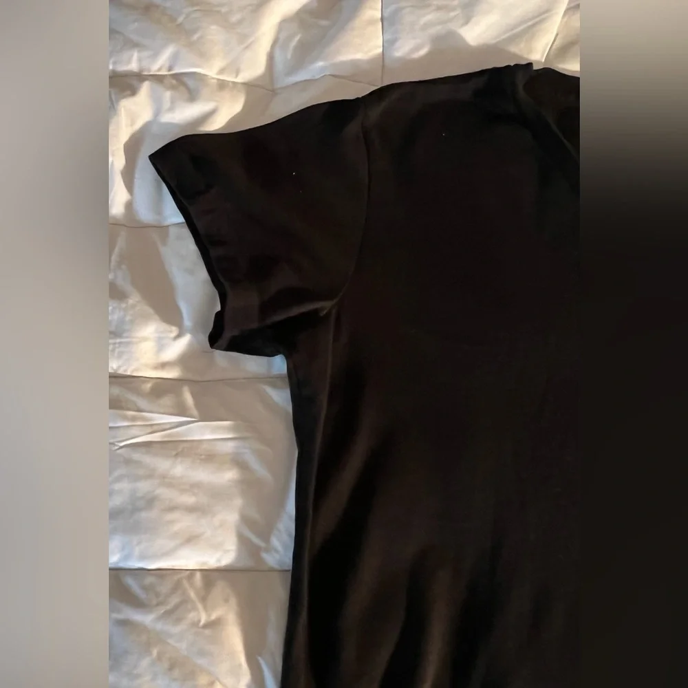 Ralph Lauren gently used black Tee. Women’s XL but fits more like a large. - Picture 5 of 6